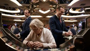 gambling justifies fraudulent actions
